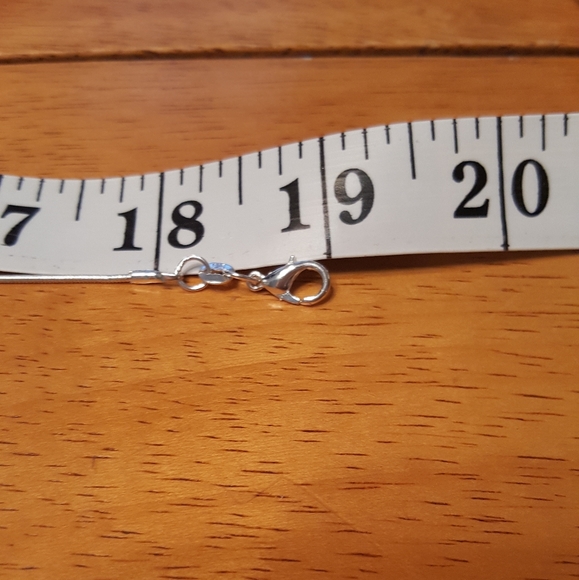 NWOT 18" Brown angel shaped stone necklace. - Picture 5 of 9